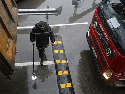 Контроль на дорогах. Фото с сайта qqdps.ru